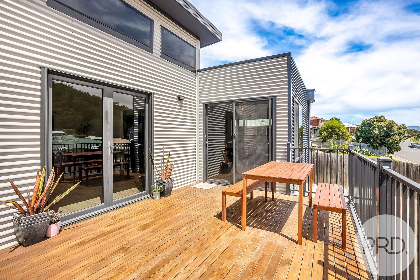 457 Cambridge Road MORNINGTON 27