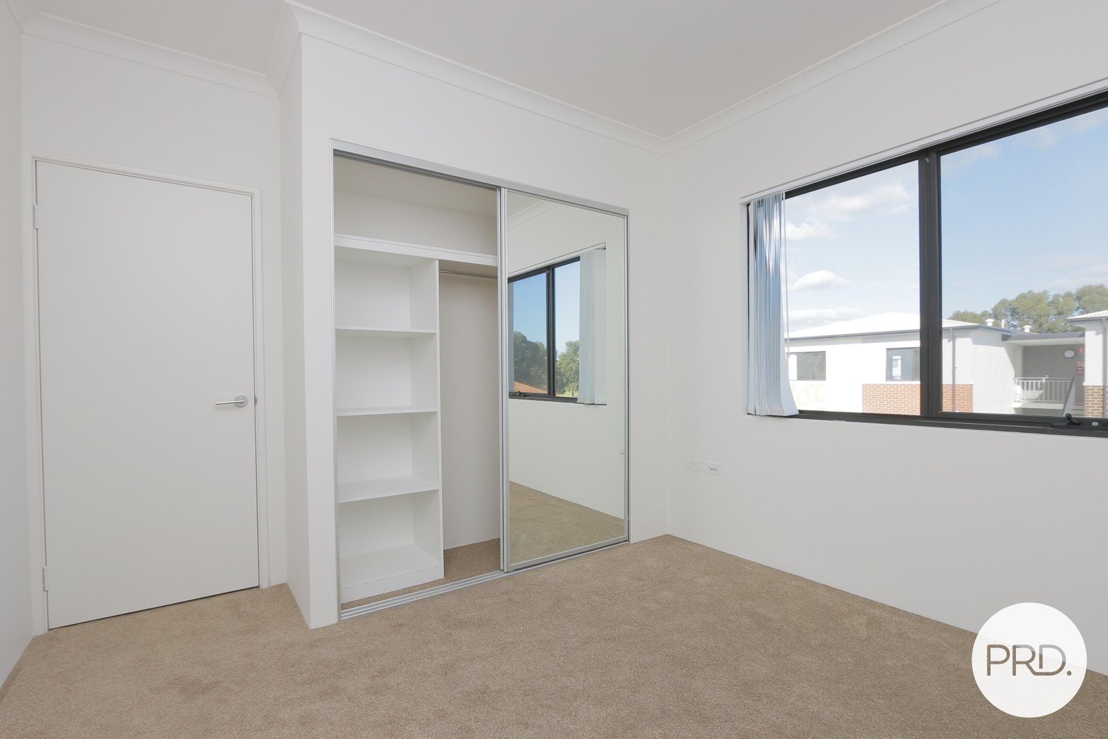 45/7 Durnin Avenue BEELIAR 6