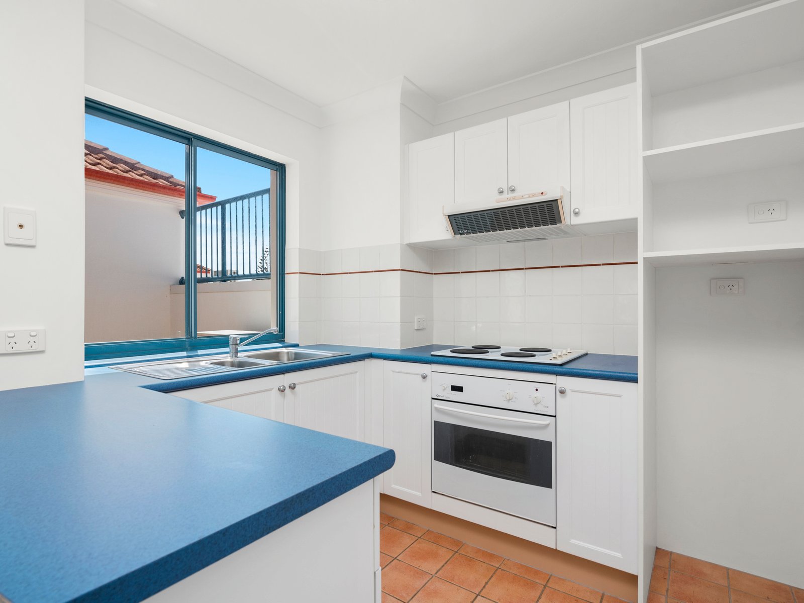 457/99 Griffith Street, "Calypso Plaza"  COOLANGATTA 2