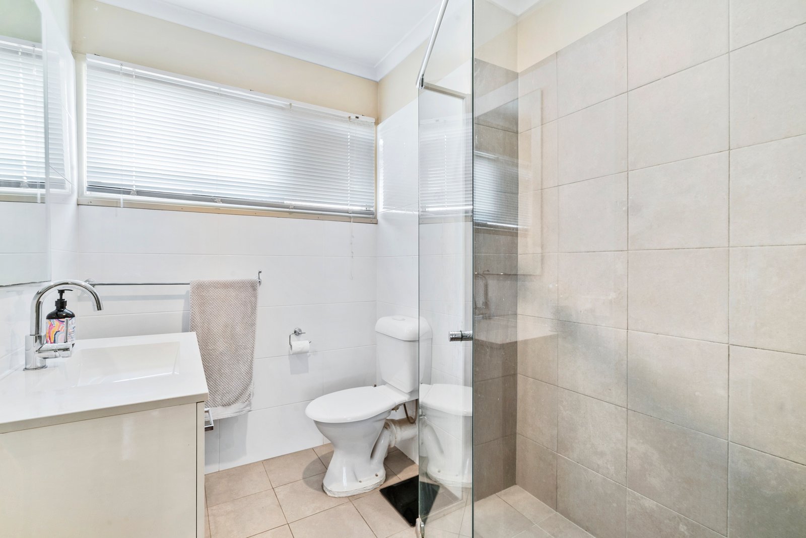 4/58 Pacific Parade BILINGA 8