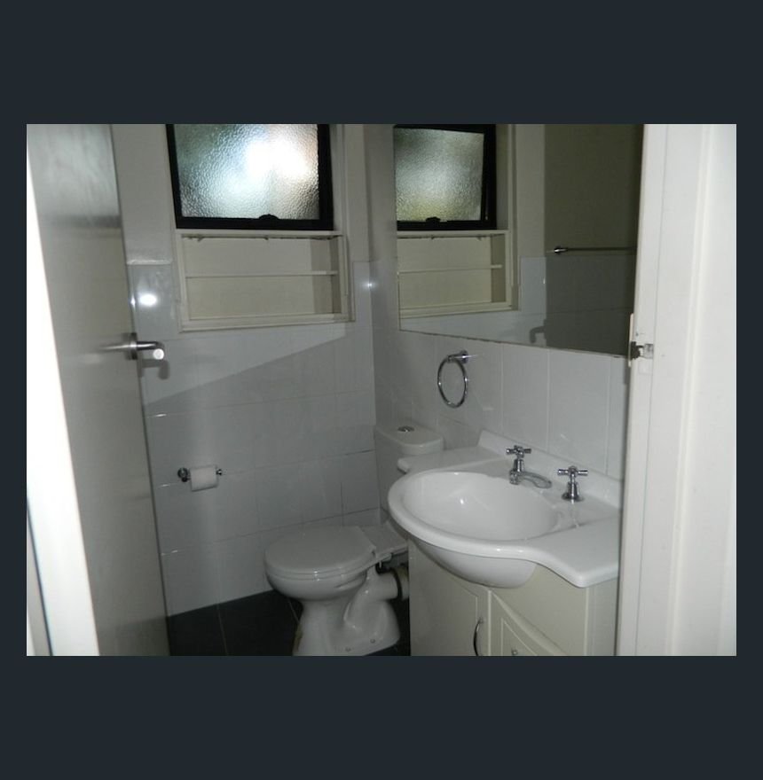 Real Estate and Property in 4/59 Alma Road, St Kilda East, VIC