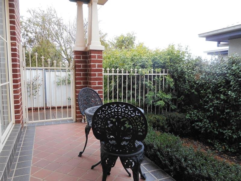 4/59 Carthage Street TAMWORTH 8