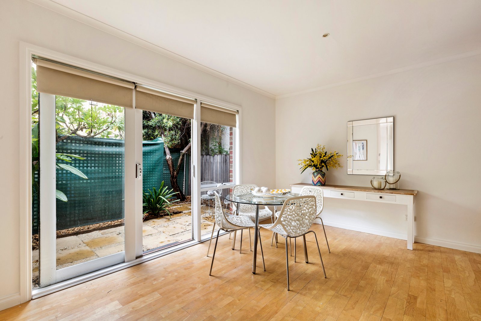 Gallery: 4/59 Hotham Street