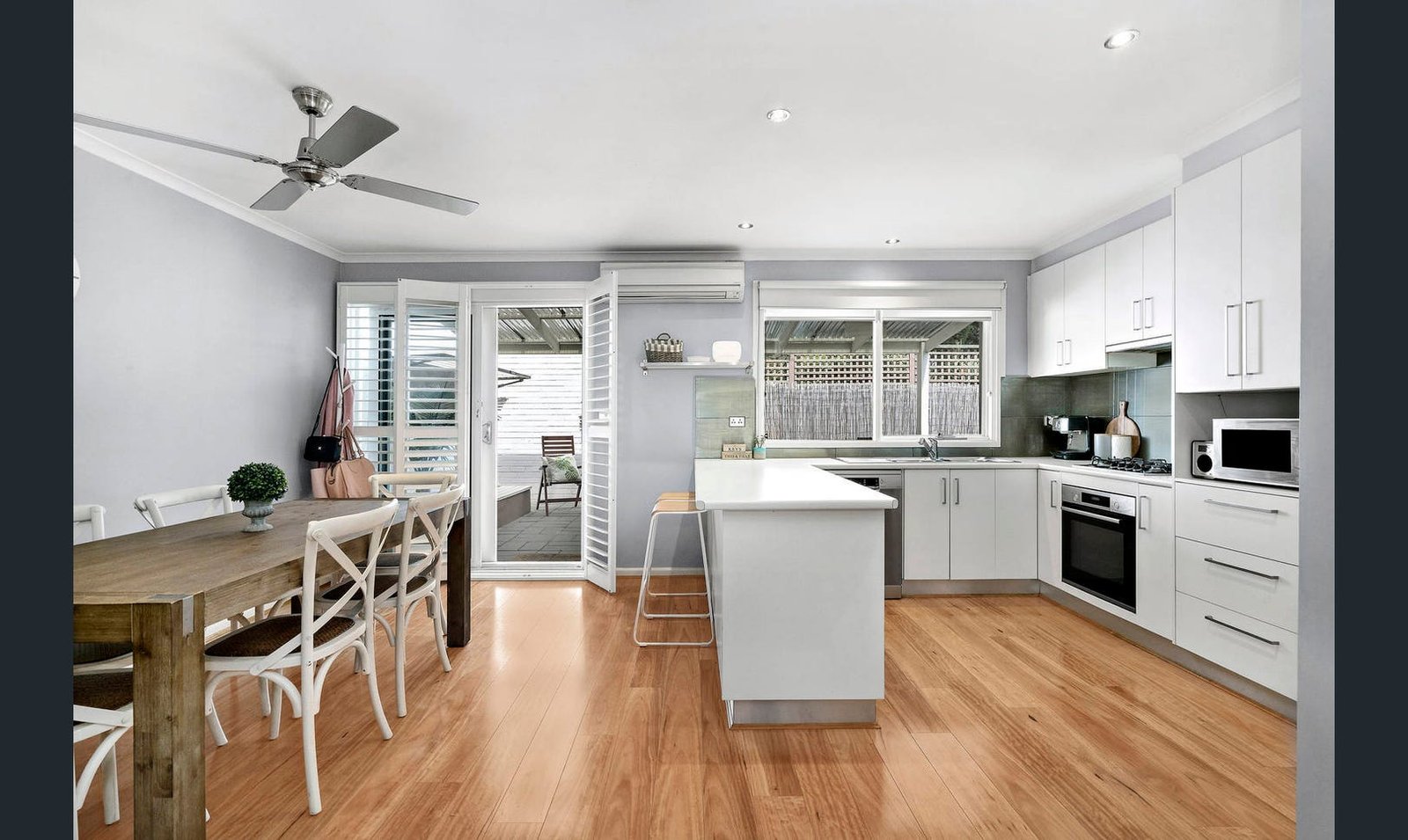 Gallery: 4/595-596 Nepean, Highway