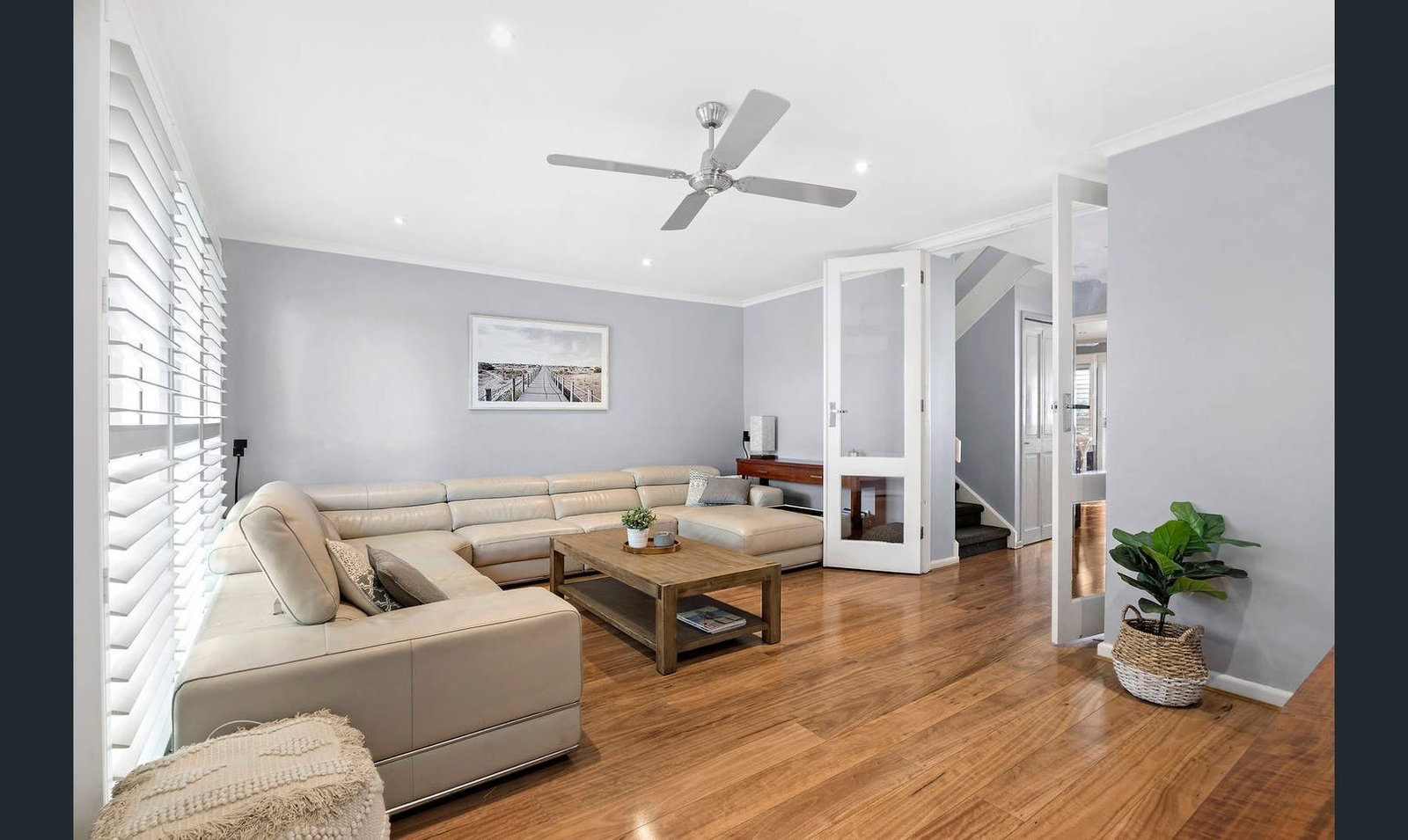 Gallery: 4/595-596 Nepean Highway