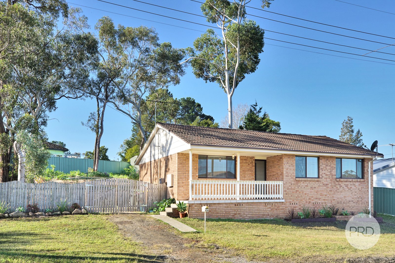 45A St Georges Crescent FAULCONBRIDGE 12