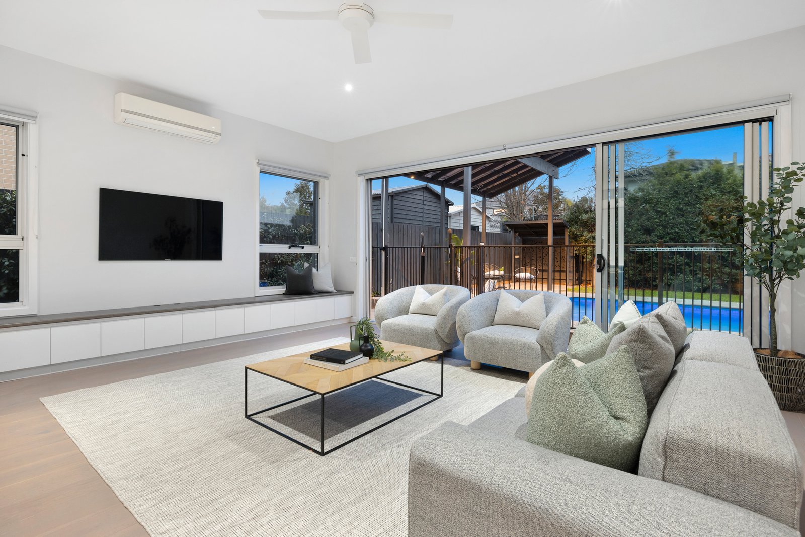 Gallery: 45a Tudor Street