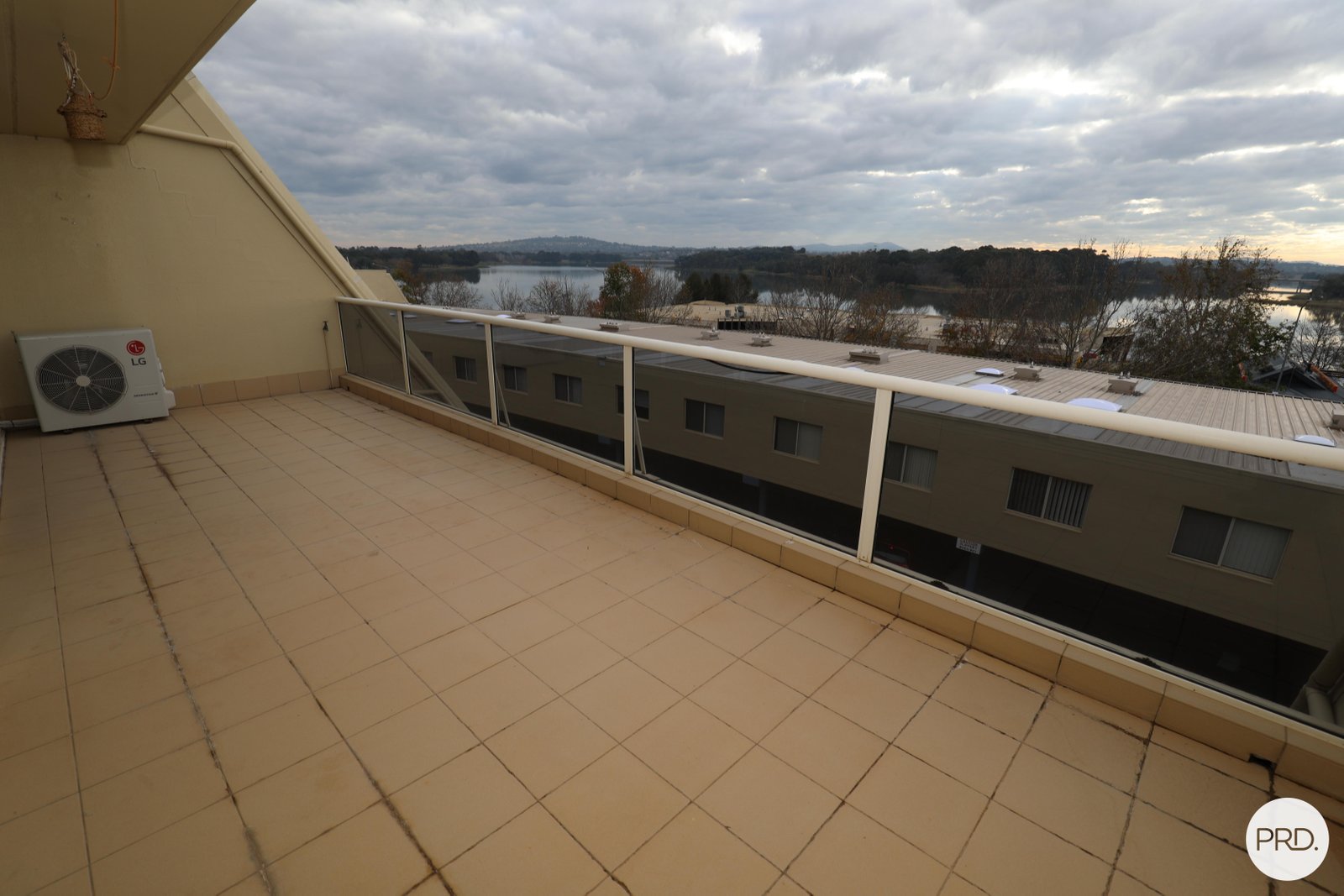45B/9 Chandler  BELCONNEN 16