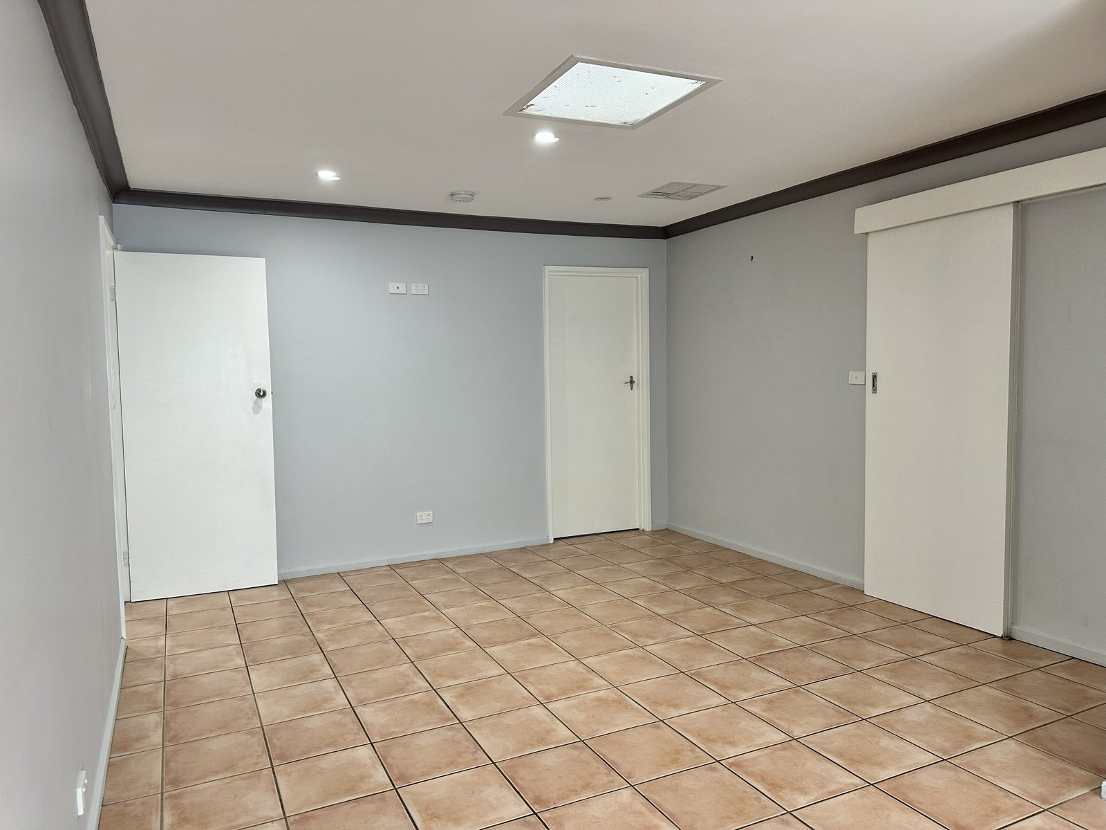 46 Adelong Road TUMUT 8