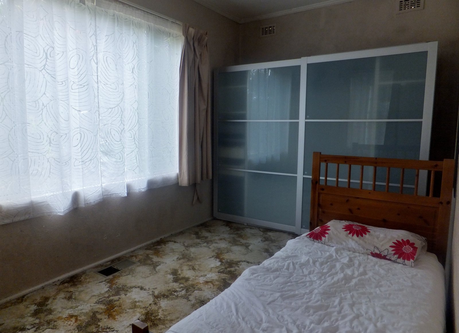 Gallery: 46 Alamein Avenue