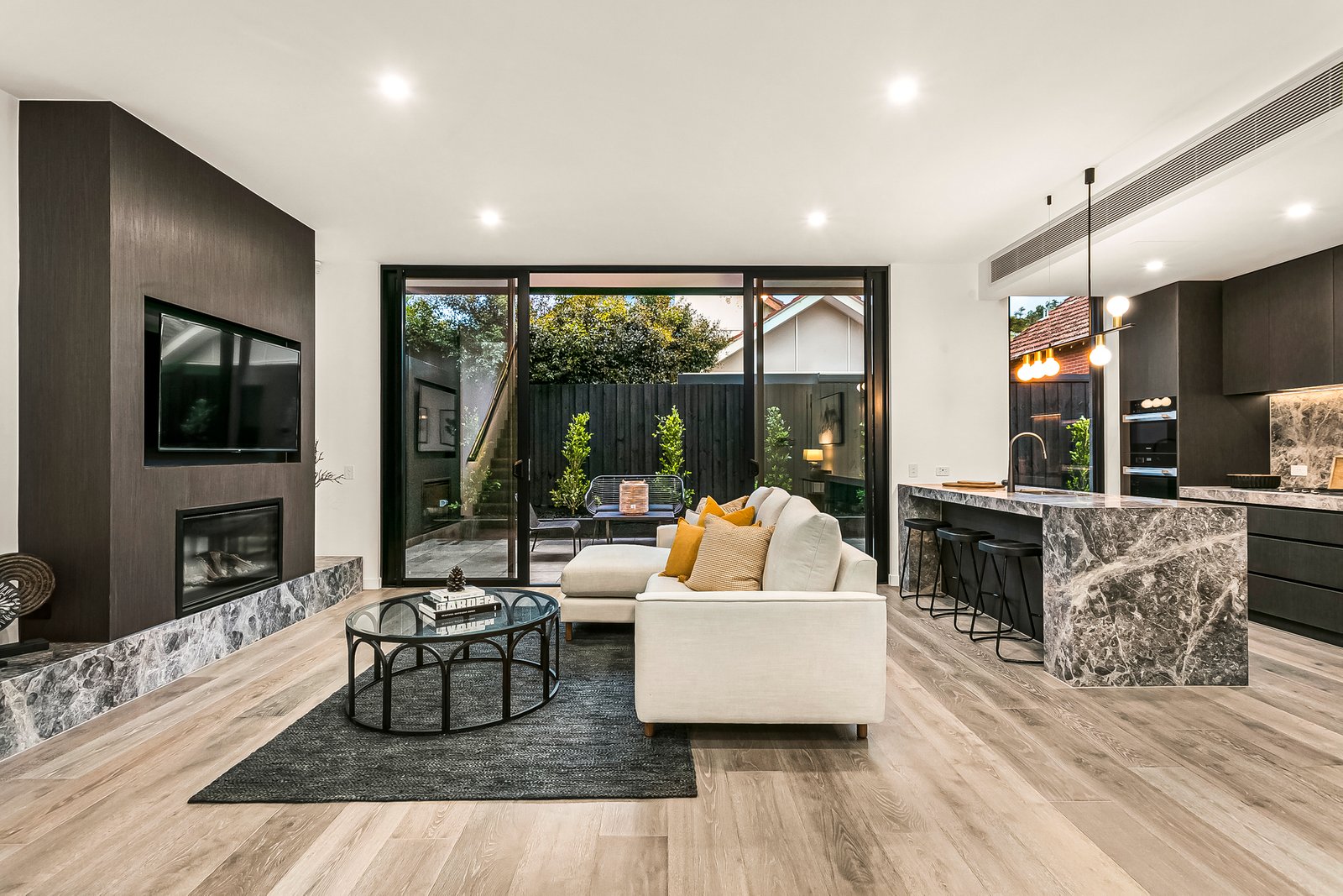 Gallery: 4/6 Alfriston Street