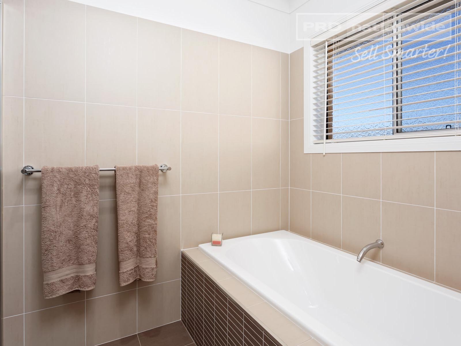 46 Balala Crescent BOURKELANDS 11