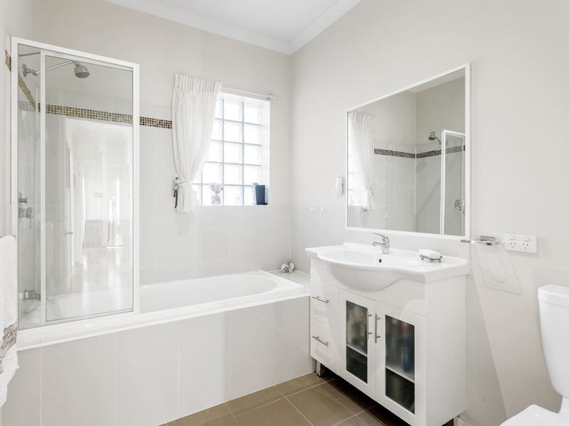 Real Estate and Property in 4/6 Bedford Street, Reservoir, VIC