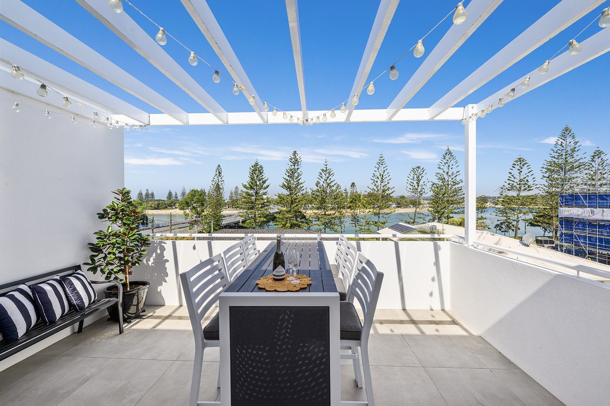 4/6 Beelyu Street Burleigh Heads 9