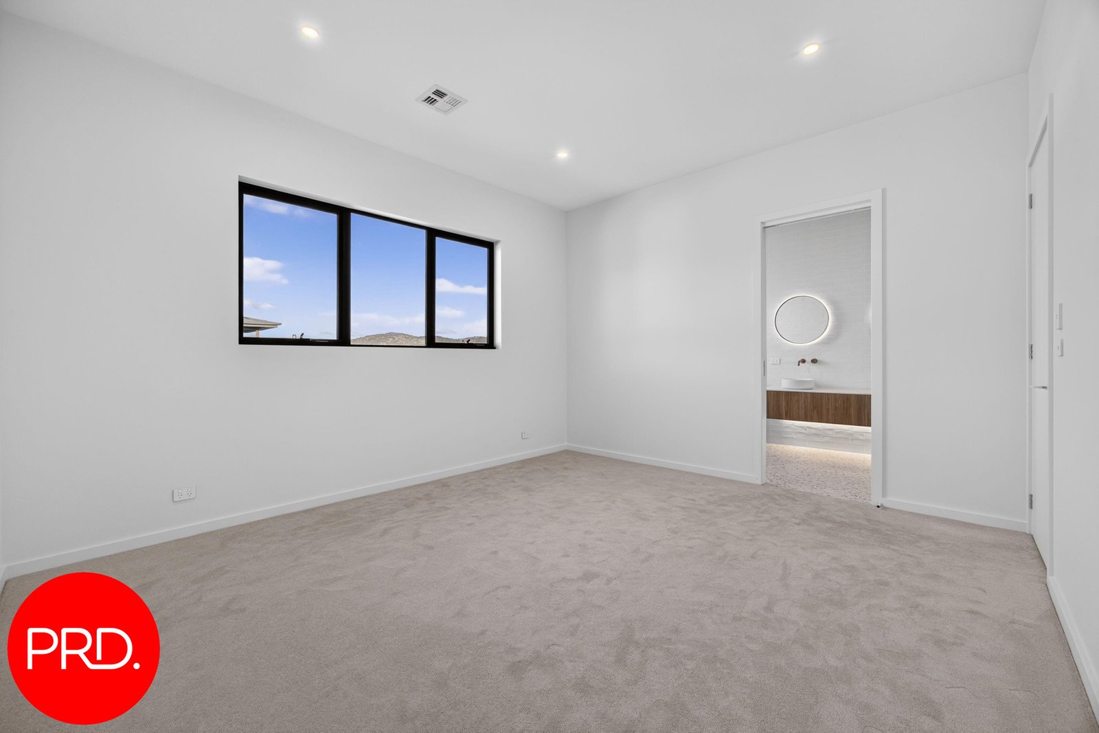 46 Birchfield Drive BUNGENDORE 12