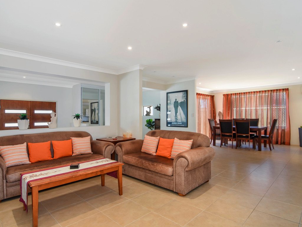 46 Blue Waters Crescent TWEED HEADS WEST 2