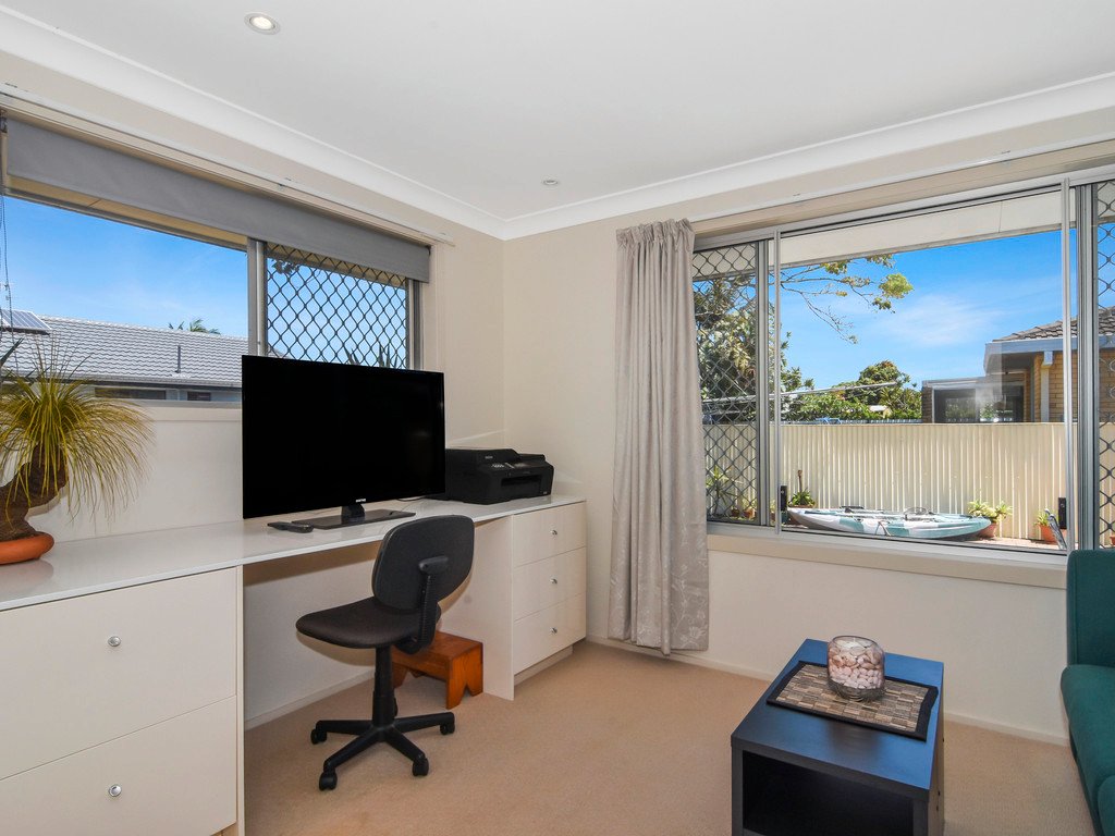 46 Blue Waters Crescent TWEED HEADS WEST 5