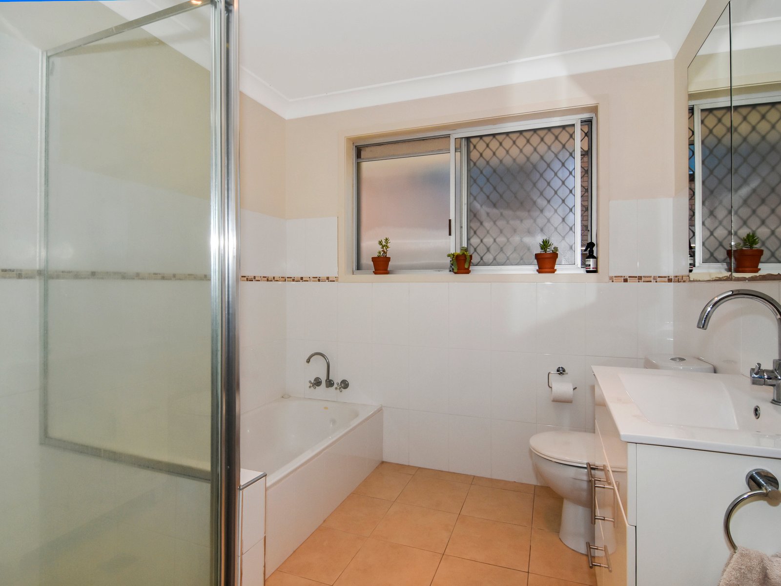 46 Blue Waters Crescent TWEED HEADS WEST 9