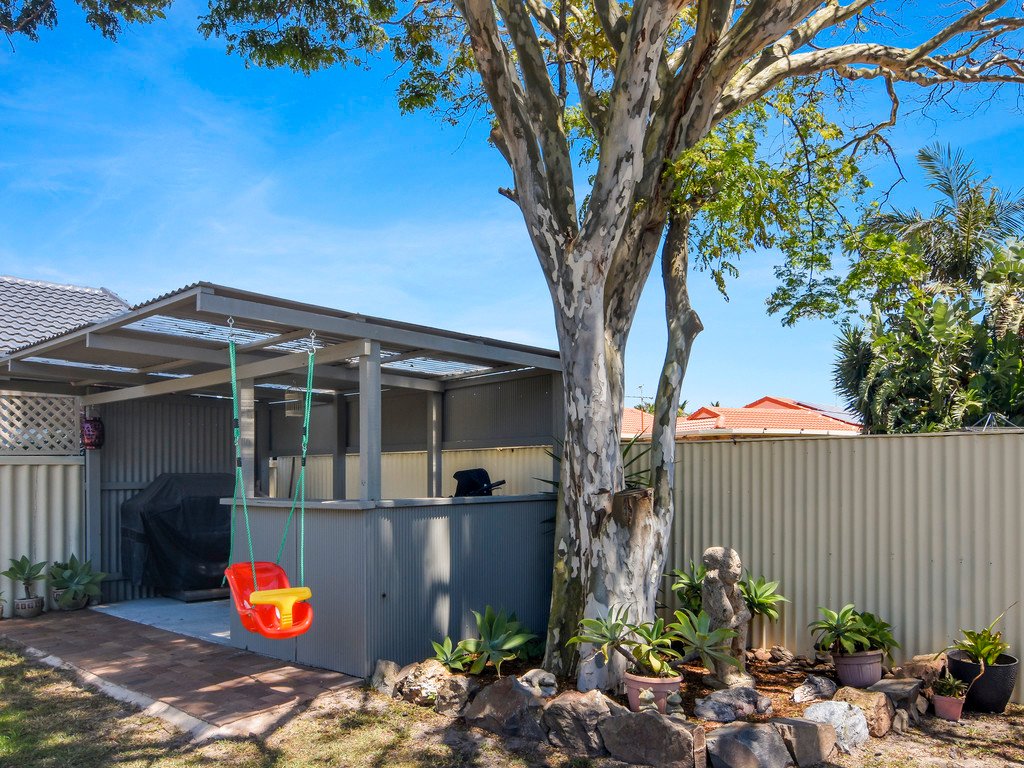 46 Blue Waters Crescent TWEED HEADS WEST 11