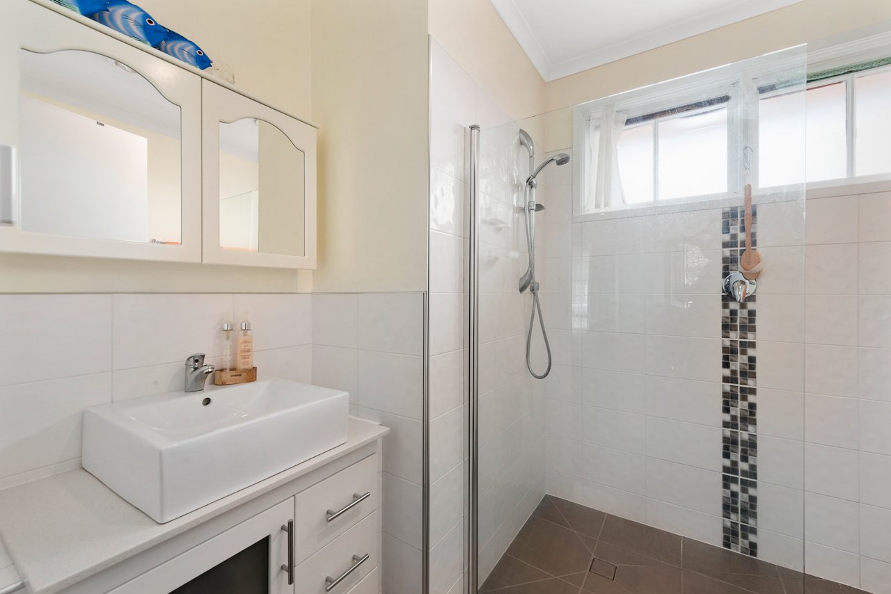 4/6 Brenock Court GLENORCHY 11