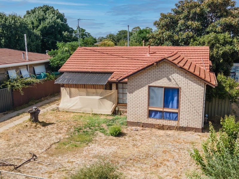 46 Cameron Avenue SHEPPARTON 1