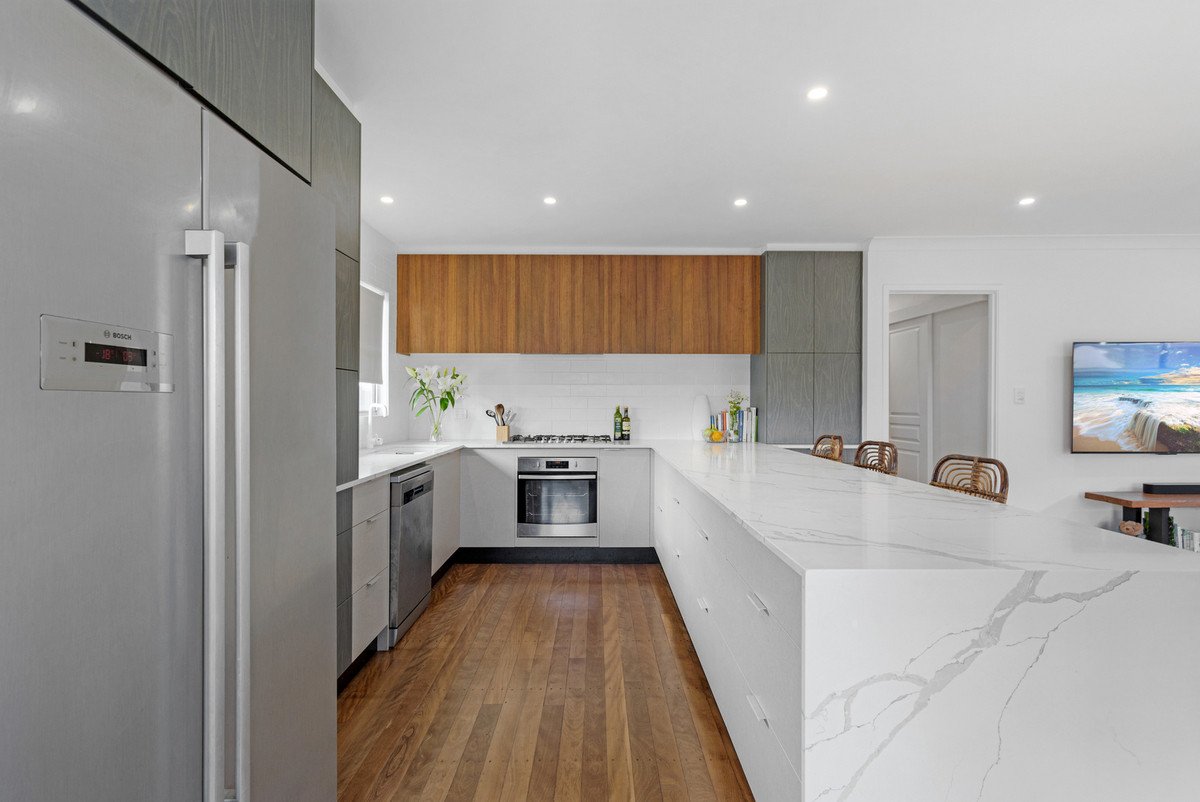 46 Chainey Avenue MIAMI 1