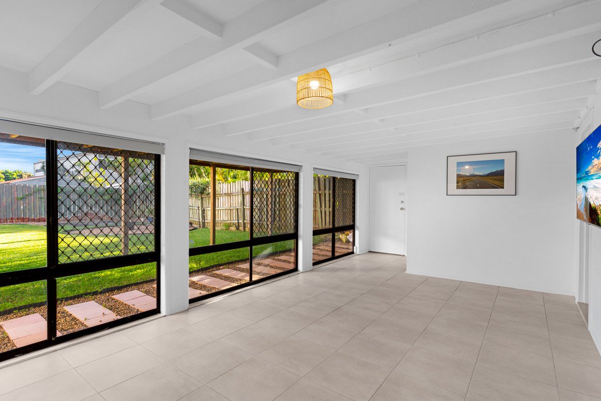 46 Chainey Avenue MIAMI 17