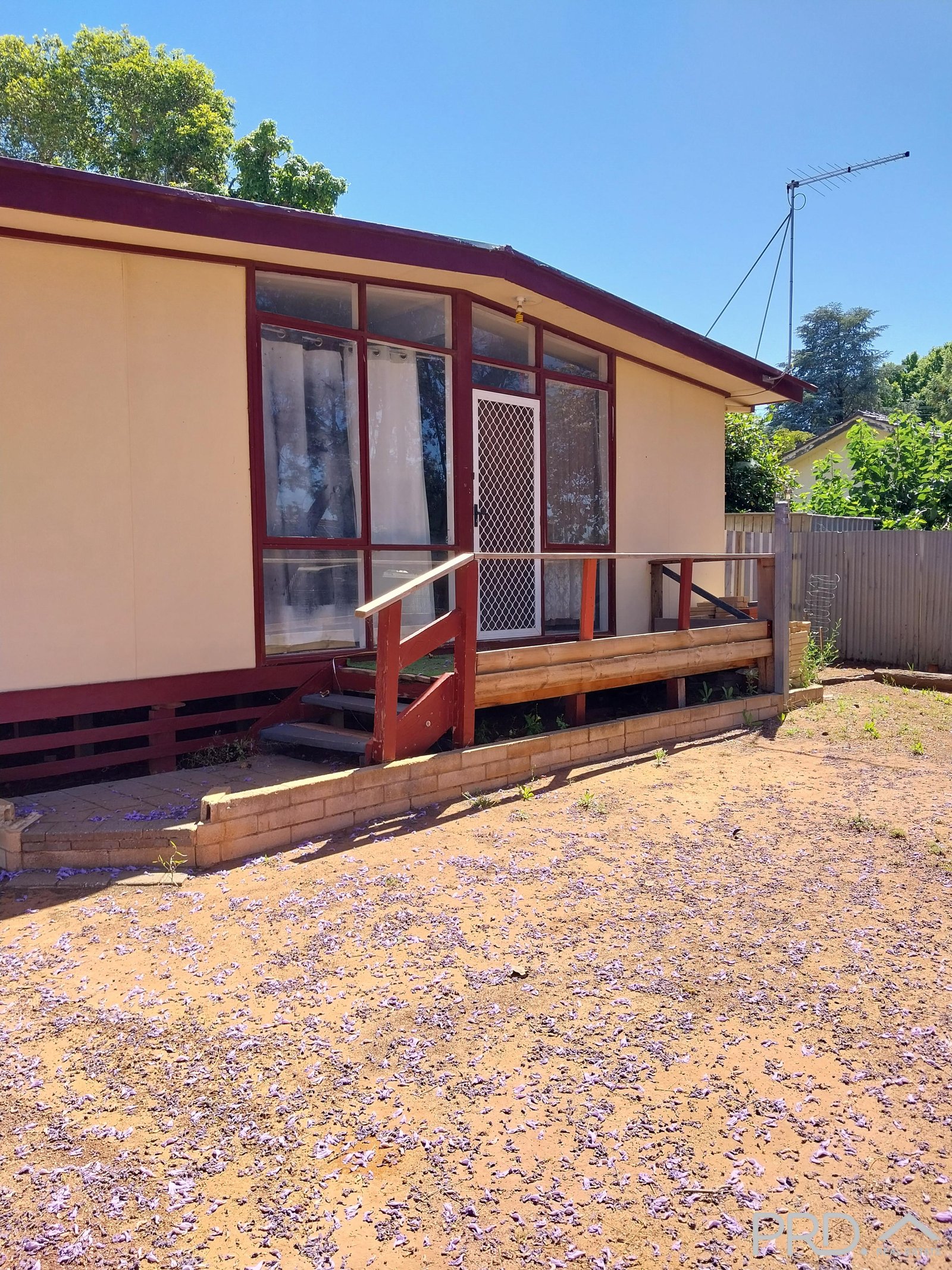 4/6 Chapman Street BURONGA 1