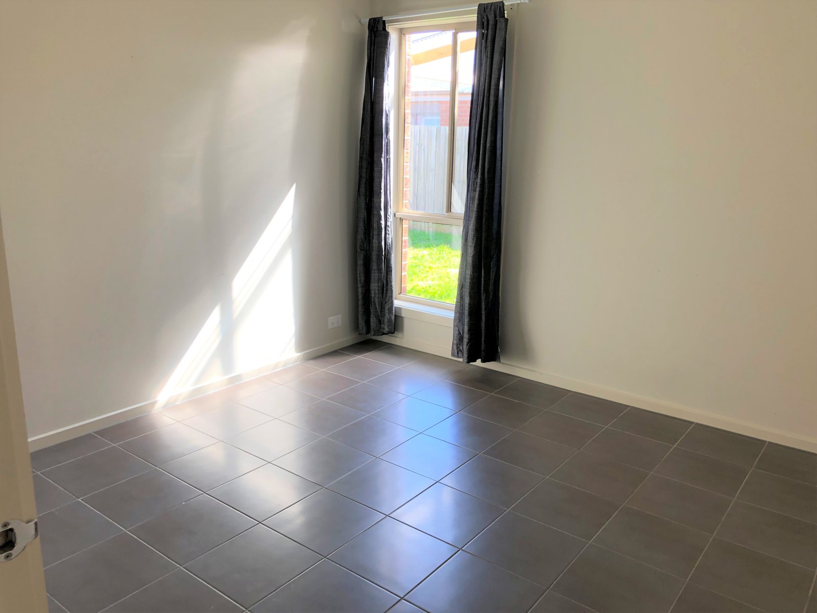 Gallery: 46 Curtain Drive