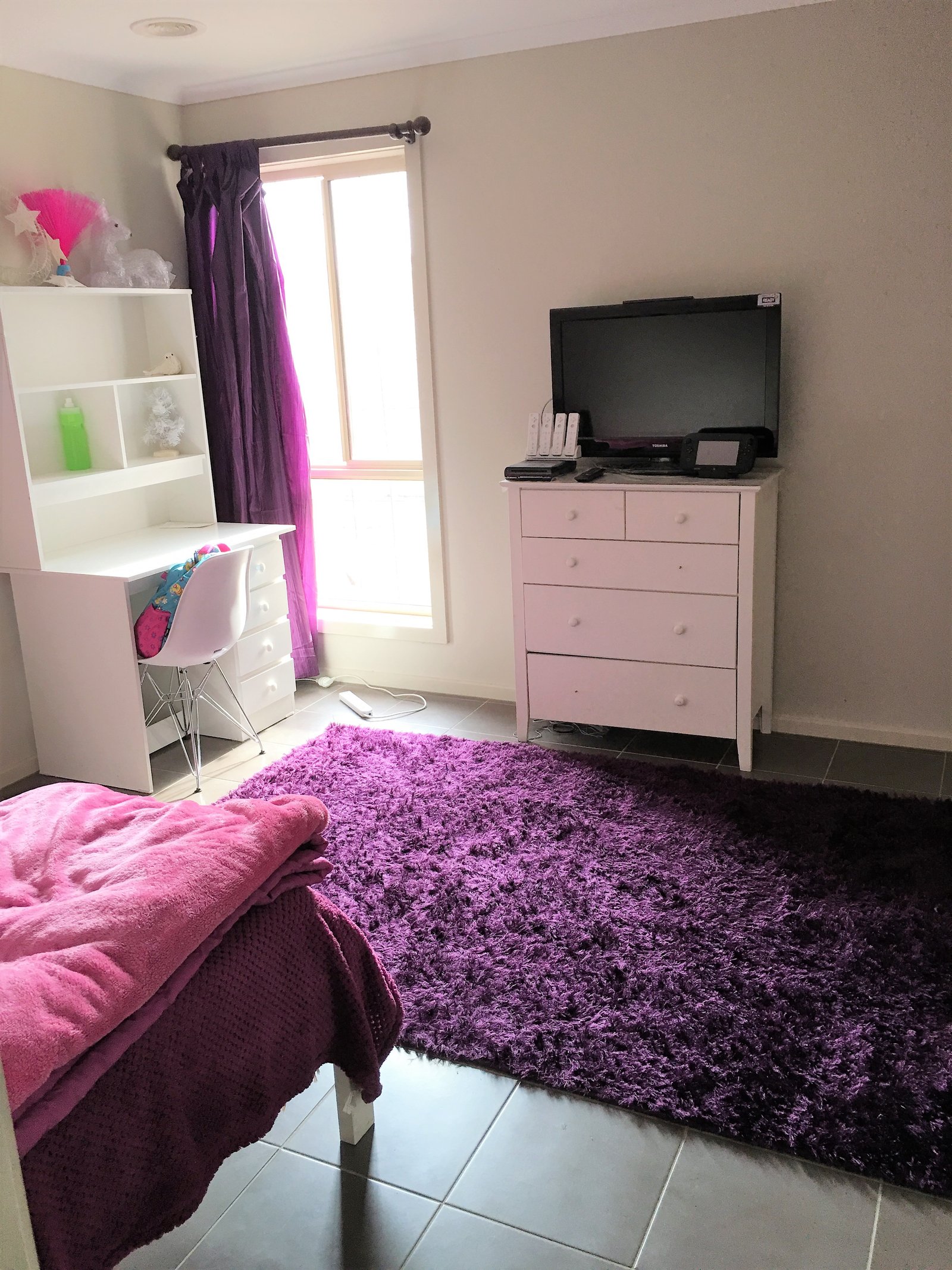 Gallery: 46 Curtain Drive