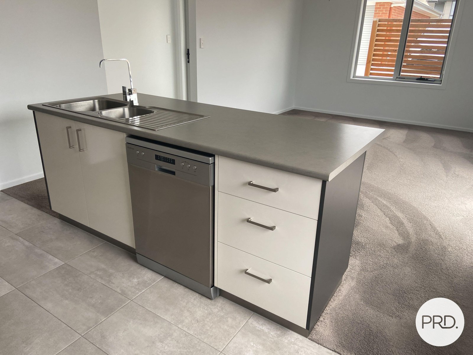 4/6 Dubs & Co Drive SORELL 6