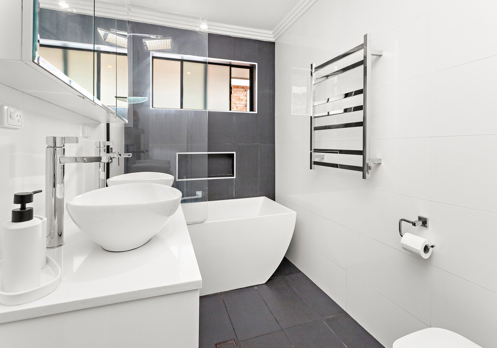 46 Edgeworth Avenue KANAHOOKA 4