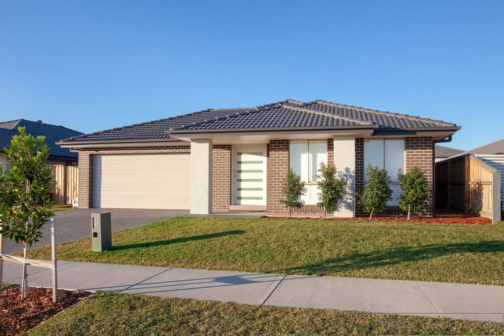 46 Emperor Parade CHISHOLM 1