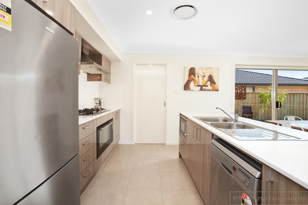 46 Emperor Parade CHISHOLM 7