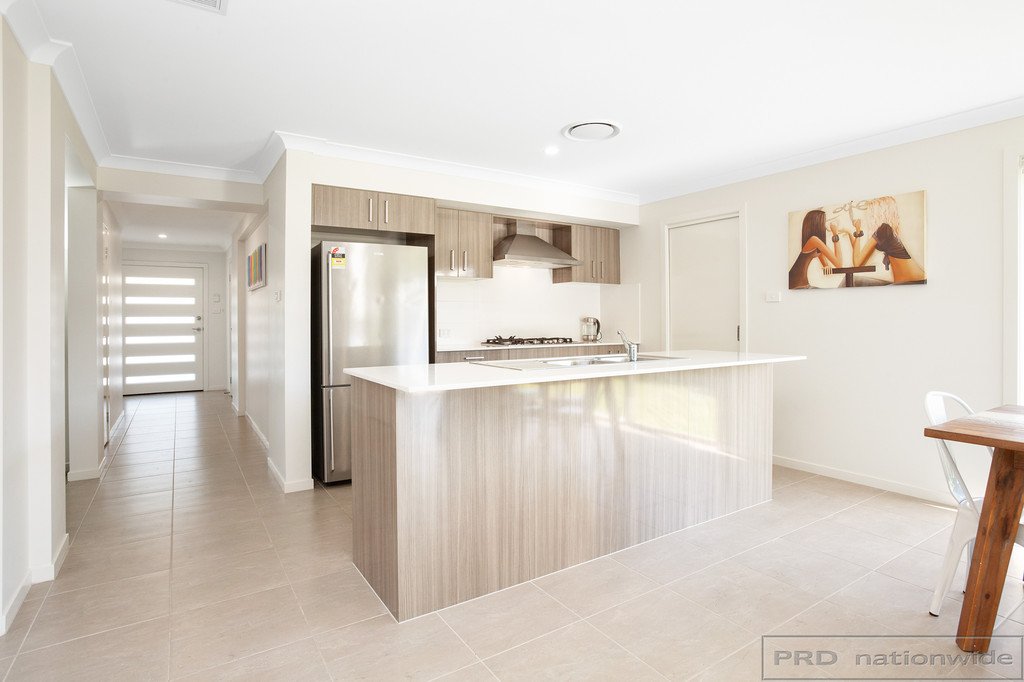 46 Emperor Parade CHISHOLM 9