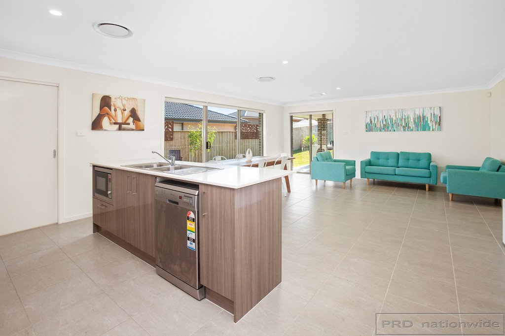 46 Emperor Parade CHISHOLM 10
