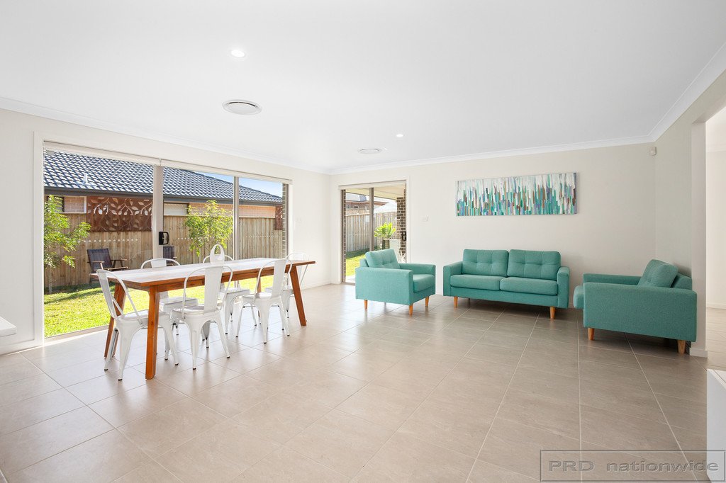 46 Emperor Parade CHISHOLM 11