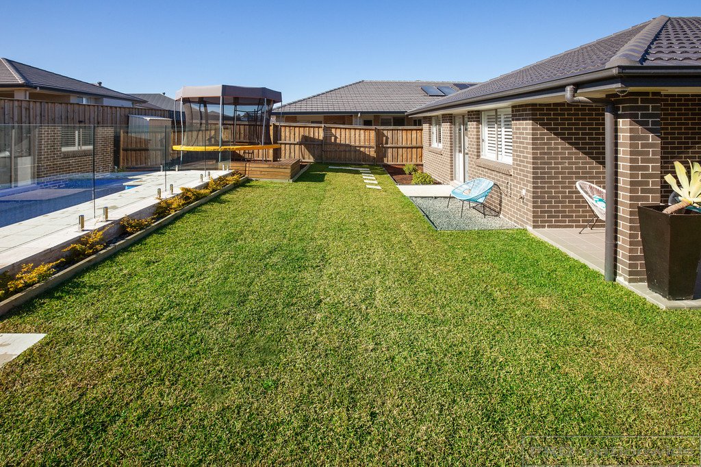 46 Emperor Parade CHISHOLM 19