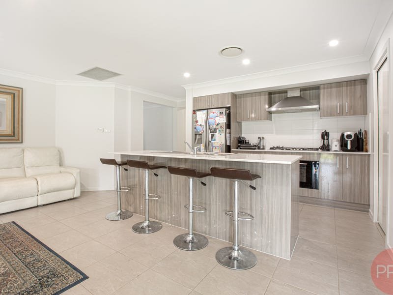 46 Emperor Parade CHISHOLM 5