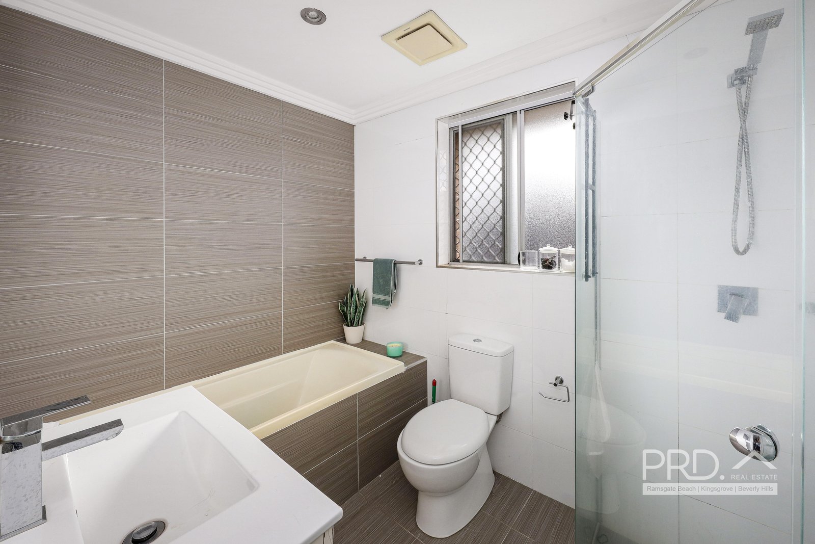 4/6 Graham Road NARWEE 6