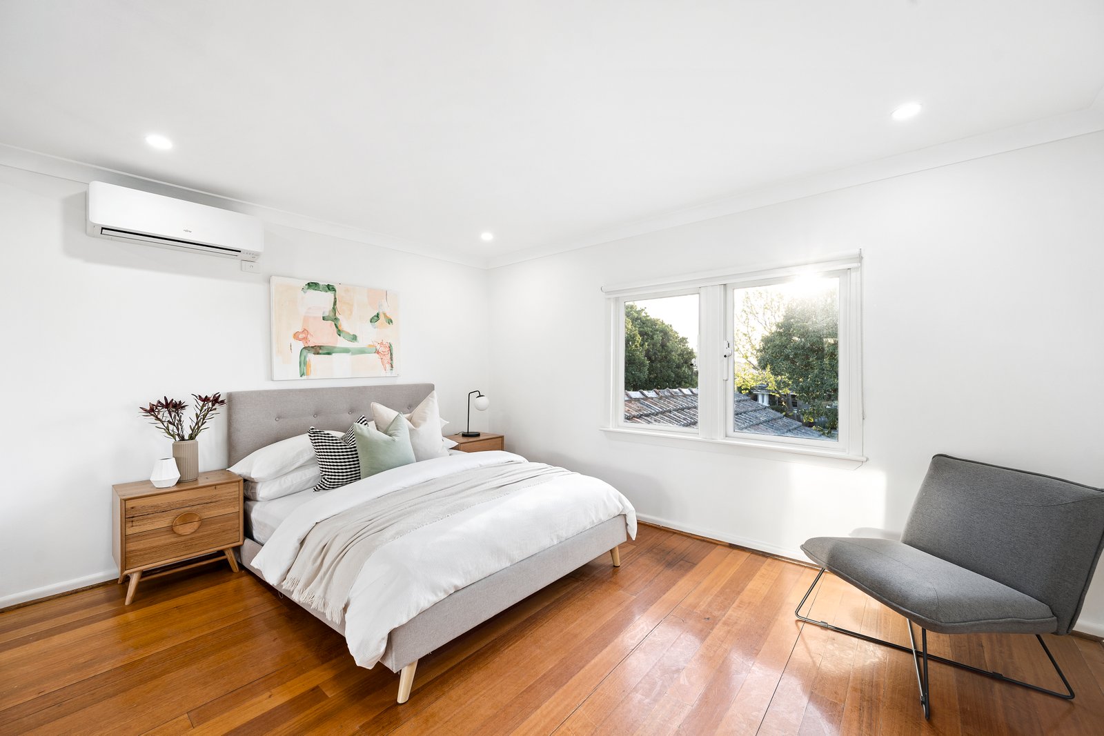 Real Estate and Property in 46 Hall Street, Mckinnon, VIC