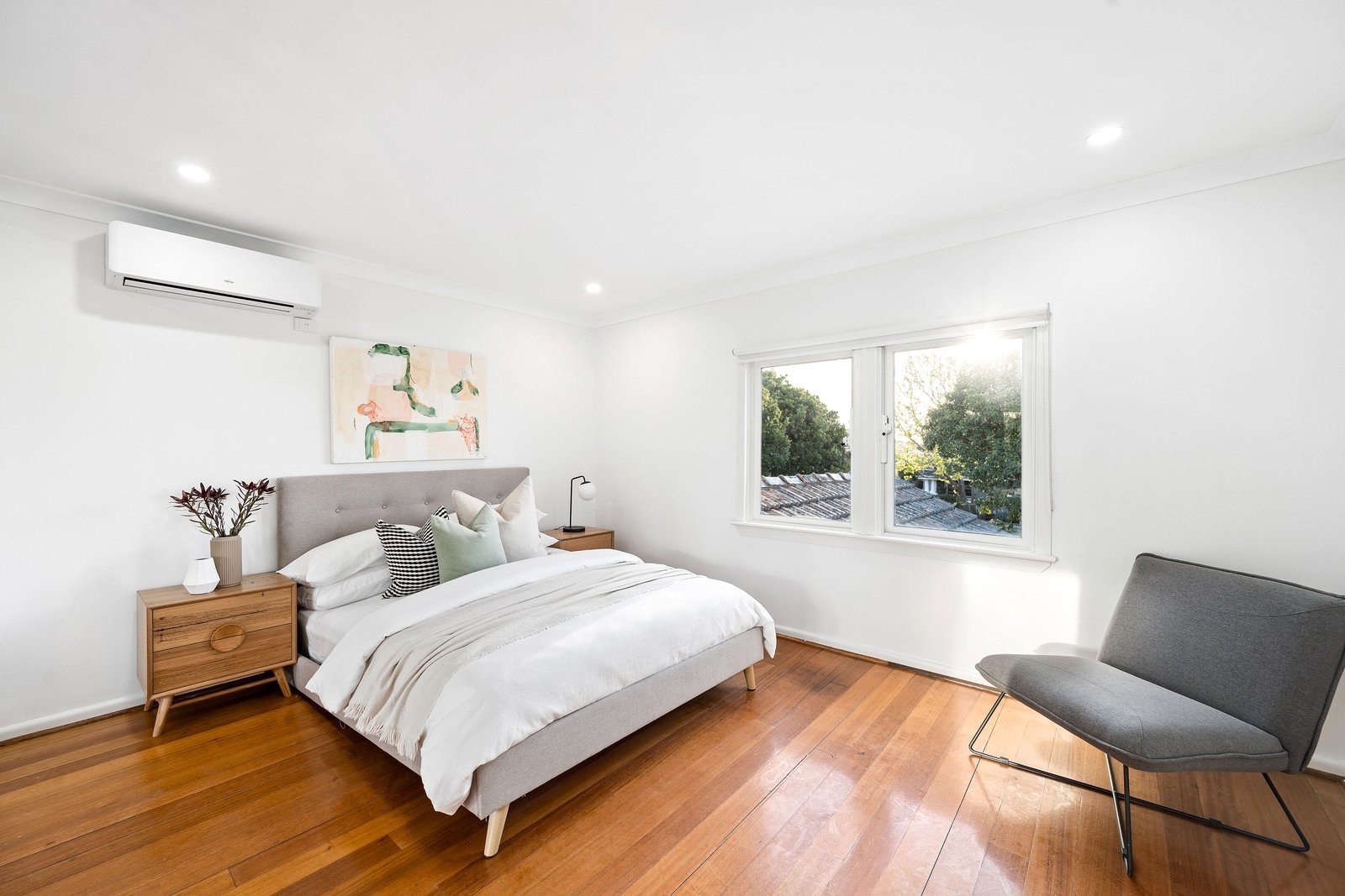 Real Estate and Property in 46 Hall Street, Mckinnon, VIC