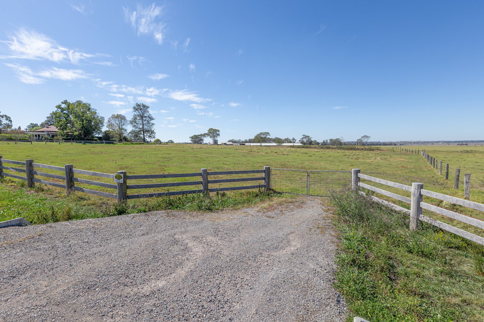 46 High Street WALLALONG 2