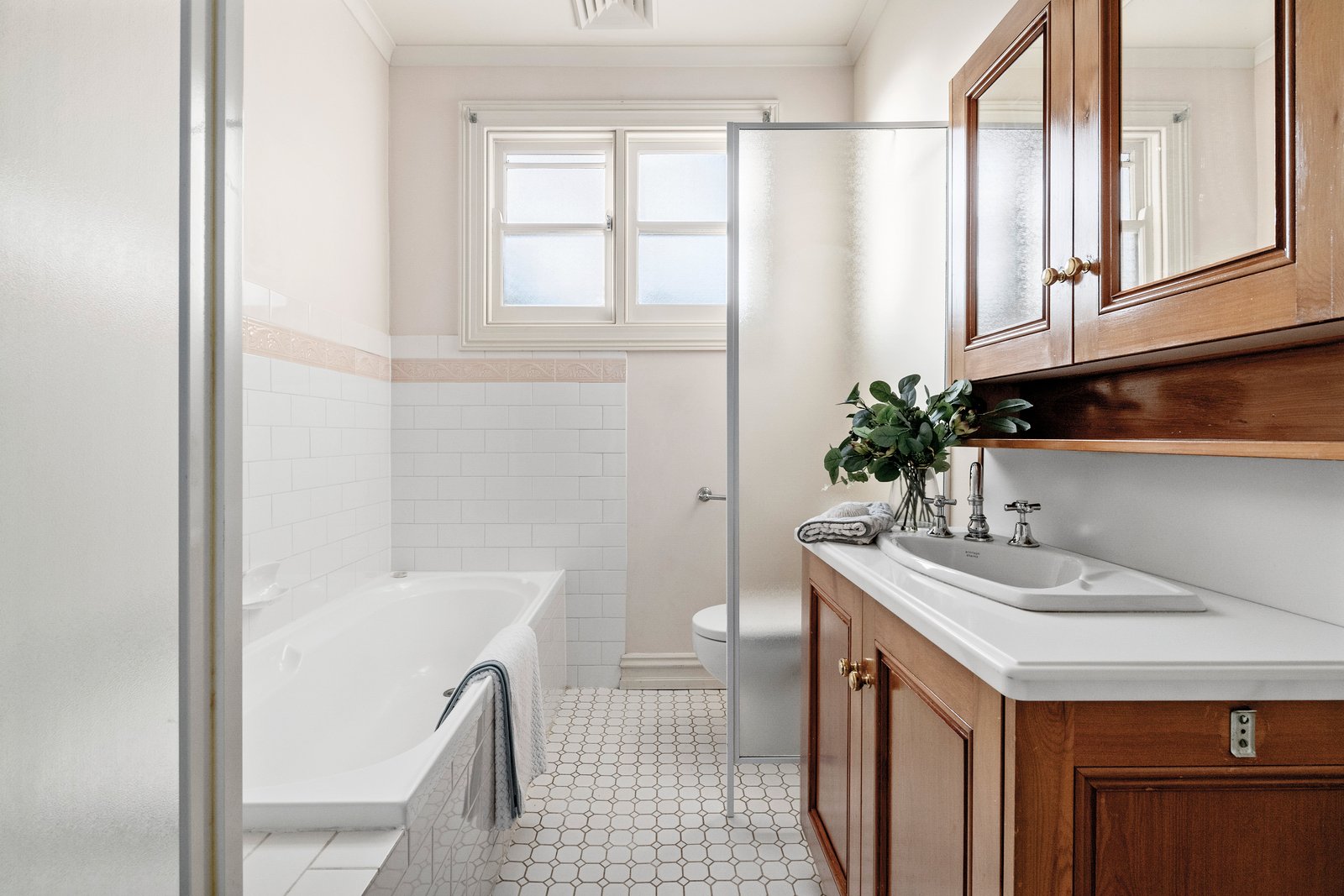 Real Estate and Property in 46 Hopetoun Avenue, Canterbury, VIC