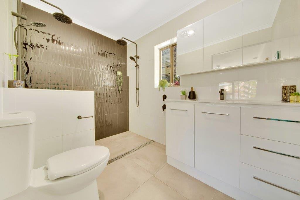 46 Katandra Street BOYNE ISLAND 11