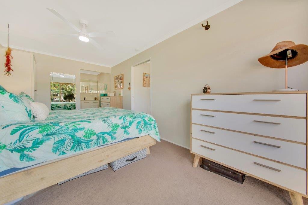 46 Katandra Street BOYNE ISLAND 13