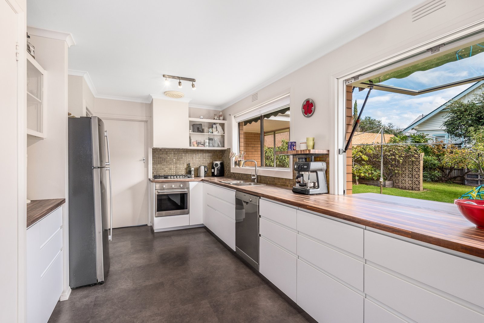 Gallery: 46 Larcombe Street