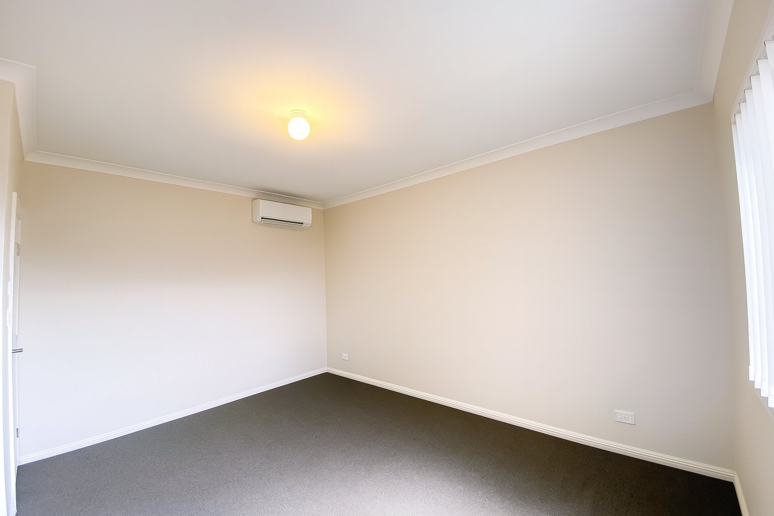 4/6 Market Street MOOREBANK 5