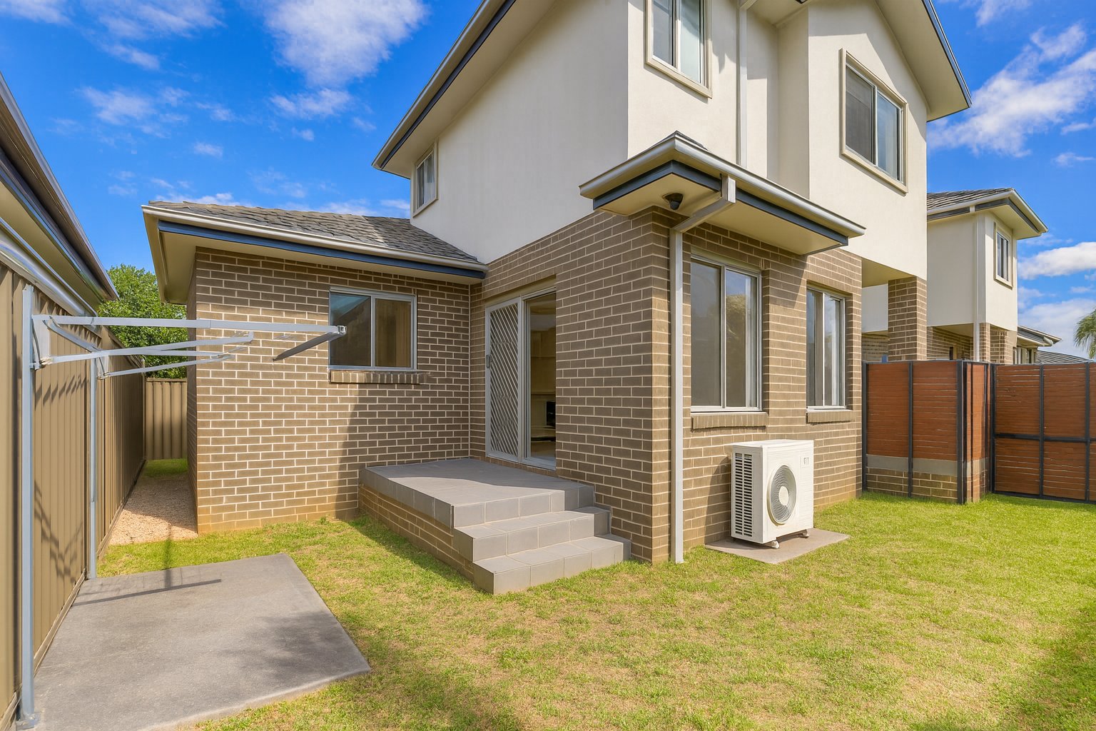 4/6 Market Street MOOREBANK 13