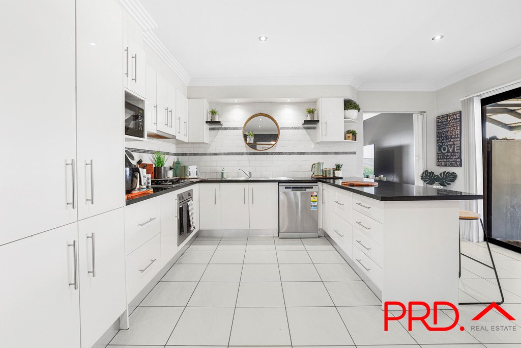 46 Milburn Road TAMWORTH 3